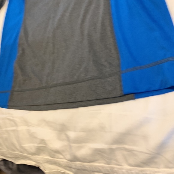 Soft and smooth Grey and Blue hoodie, Size X. - Picture 8 of 9